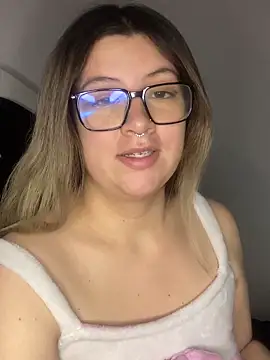 Snapshot of Blair_Bunnyy chatting on 02/12/26, 05:13 Blair Bunnyy online show from 02/12/26, 05:13