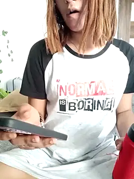 Cutie Shruti online show from 10/24/25, 08:55