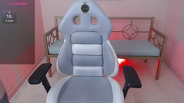 Snapshot of Dacota_Grace chatting on 09/12/25, 04:12 Dacota Grace online show from 09/12/25, 04:12