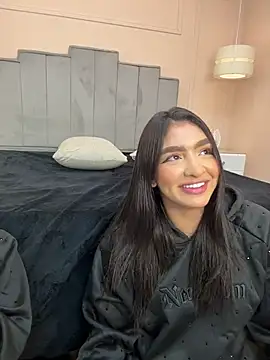 Snapshot of jenn_fit chatting on 02/20/26, 01:35 jenn fit online show from 02/20/26, 01:35