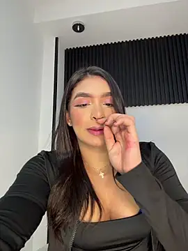 Snapshot of jenn_fit chatting on 03/05/26, 05:14 jenn fit online show from 03/05/26, 05:14