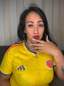  ruby manrique  online show from 06/18/26, 02:12