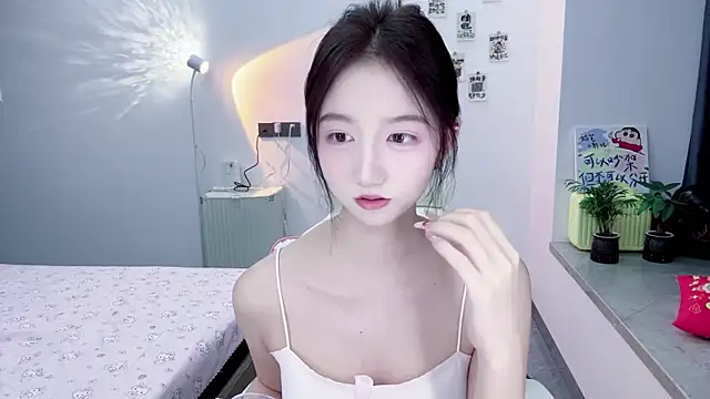 Snapshot of suger-TT chatting on 10/06/25, 12:57 suger-TT online show from 10/06/25, 12:57