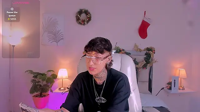 Luci Rose online show from 11/28/25, 02:25