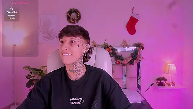 Luci Rose online show from 11/30/25, 02:48