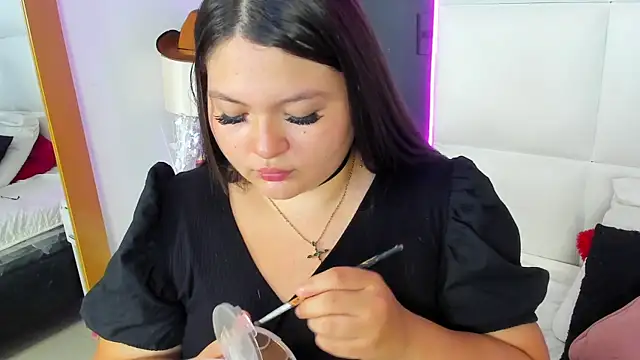Tessa Sinclaire online show from 06/16/26, 07:49