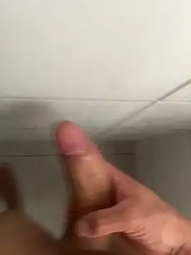 Snapshot of Ccffffjjik chatting on 10/27/25, 12:42 Ccffffjjik online show from 10/27/25, 12:42