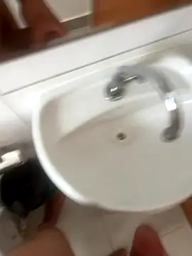 Ccffffjjik online show from 11/12/25, 12:05