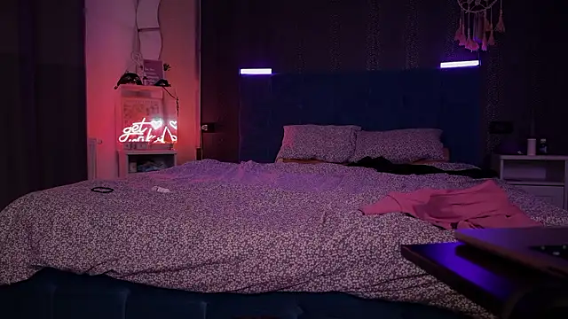 Secret Lovers1 online show from 01/14/26, 08:36