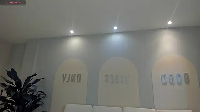 Snapshot of NataliaGaret chatting on 04/03/26, 10:46 NataliaGaret online show from 04/03/26, 10:46