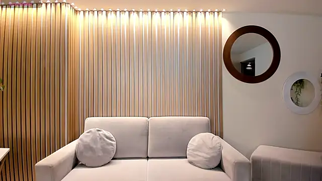 Snapshot of NataliaGaret chatting on 04/12/26, 10:59 NataliaGaret online show from 04/12/26, 10:59