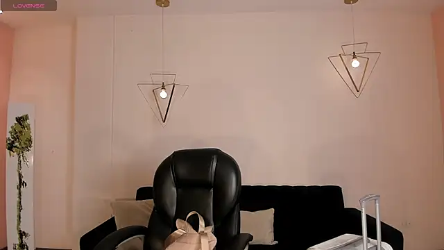 Snapshot of NataliaGaret chatting on 05/06/26, 09:47 NataliaGaret online show from 05/06/26, 09:47