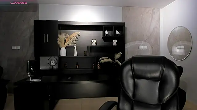 Snapshot of MilaColeman chatting on 06/11/26, 03:59 MilaColeman online show from 06/11/26, 03:59