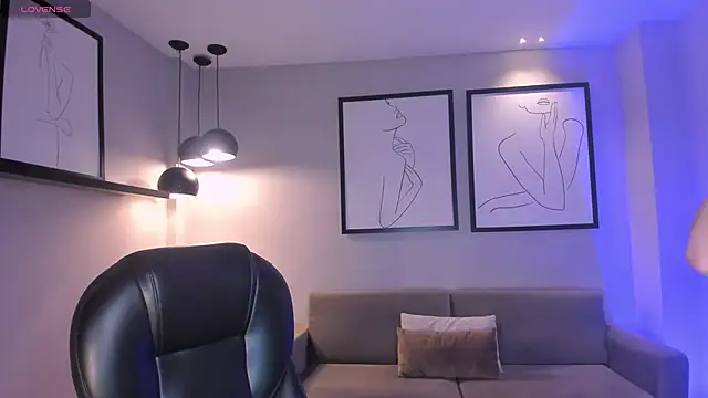 LizzCooper online show from 11/20/25, 04:12