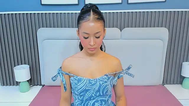 lily  star online show from 02/28/26, 03:40