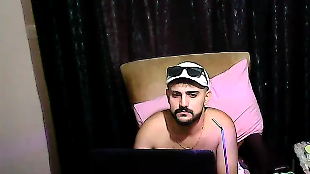 Muratcan33 online show from 11/02/25, 09:00