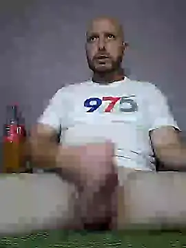 Snapshot of danmep8387 chatting on 07/26/26, 08:05 danmep8387 online show from 07/26/26, 08:05