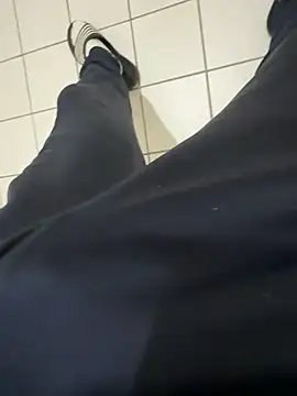 Snapshot of Dicksxd chatting on 12/04/25, 07:00 Dicksxd online show from 12/04/25, 07:00