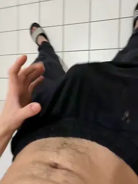 Snapshot of Dicksxd chatting on 02/08/26, 04:10 Dicksxd online show from 02/08/26, 04:10