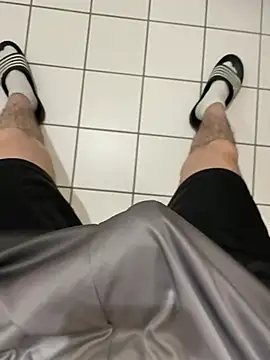 Snapshot of Dicksxd chatting on 02/12/26, 03:51 Dicksxd online show from 02/12/26, 03:51