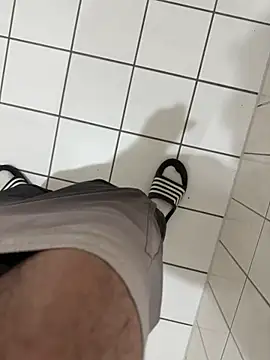 Snapshot of Dicksxd chatting on 03/04/26, 04:13 Dicksxd online show from 03/04/26, 04:13