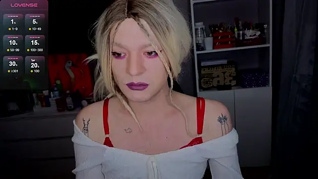 Snapshot of Kkkylie chatting on 03/05/26, 04:03 Kkkylie online show from 03/05/26, 04:03