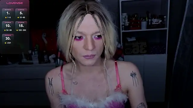 Snapshot of Kkkylie chatting on 03/11/26, 04:07 Kkkylie online show from 03/11/26, 04:07