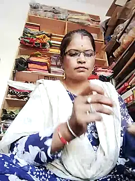 Snapshot of Bhavna_hot chatting on 09/10/25, 11:32 Bhavna hot online show from 09/10/25, 11:32