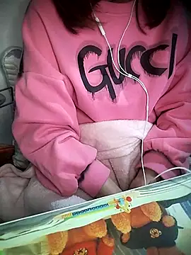 Kuncute online show from 12/15/25, 05:55