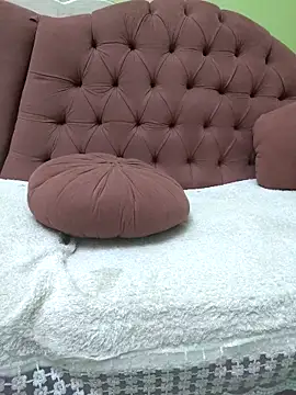 Snapshot of Mdtfre chatting on 09/29/25, 11:42 Mdtfre online show from 09/29/25, 11:42