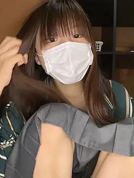 Snapshot of natsumiii chatting on 10/23/25, 12:59 natsumiii online show from 10/23/25, 12:59