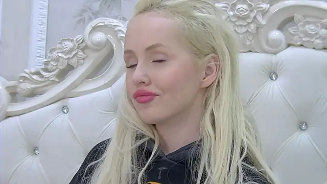 EllieFrosty  online show from 11/07/25, 11:16