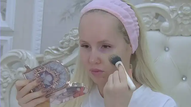 EllieFrosty  online show from 03/19/26, 06:01