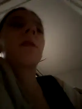 Snapshot of SugarBabyIvy chatting on 09/15/25, 04:23 SugarBabyIvy online show from 09/15/25, 04:23