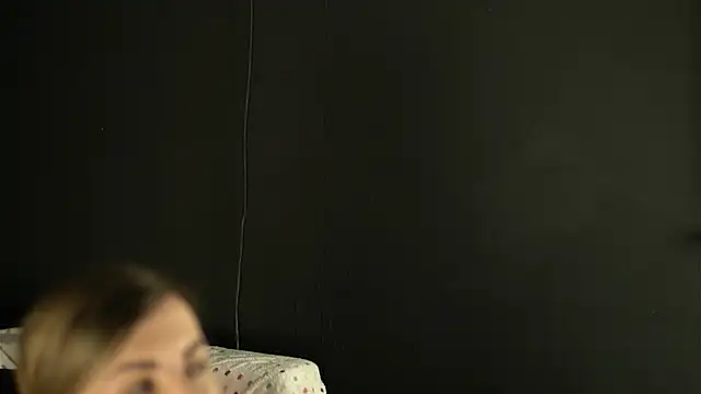 Tracyix online show from 06/04/26, 08:04