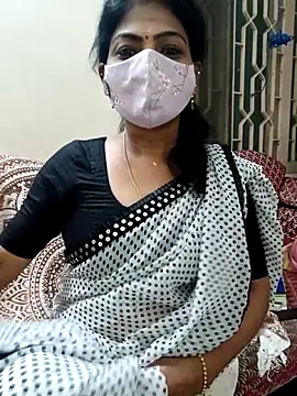 Snapshot of Rithya27 chatting on 10/15/25, 06:30 Rithya27 online show from 10/15/25, 06:30