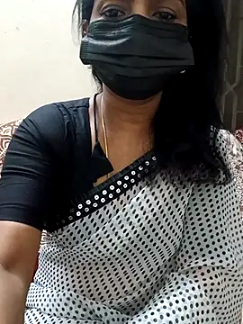 Snapshot of Rithya27 chatting on 10/18/25, 06:30 Rithya27 online show from 10/18/25, 06:30