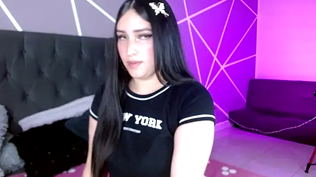 Snapshot of Chloe1126_ chatting on 09/10/25, 02:06 Chloe1126  online show from 09/10/25, 02:06