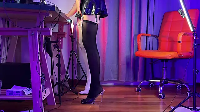 utopia2025 online show from 10/17/25, 08:11