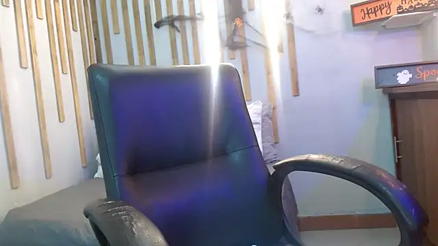 Angel saez online show from 10/28/25, 11:25