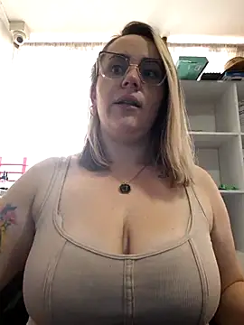 CurvyLust x online show from 11/28/25, 03:36