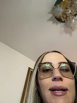 CurvyLust x online show from 06/26/26, 01:48