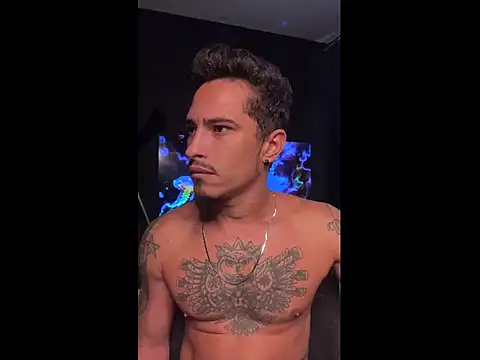 Snapshot of EduXavier26 chatting on 11/18/25, 01:04 EduXavier26 online show from 11/18/25, 01:04