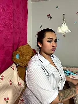 Snapshot of naomirouse_ chatting on 01/12/26, 03:34 naomirouse online show from 01/12/26, 03:34