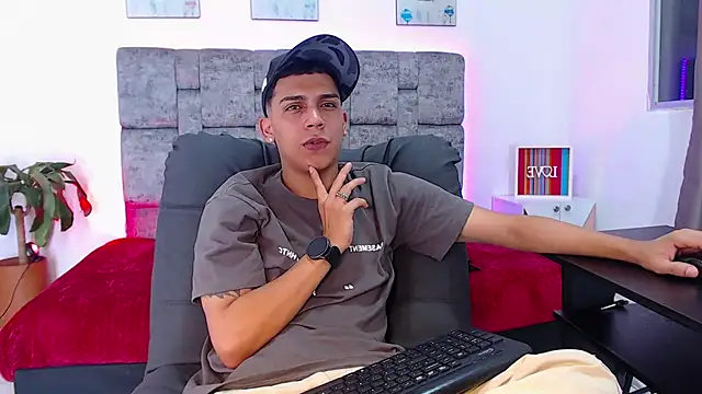 david santos16 online show from 09/22/25, 11:18