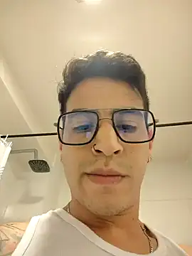 Snapshot of Juann-cock chatting on 09/26/25, 11:53 Juann-cock online show from 09/26/25, 11:53