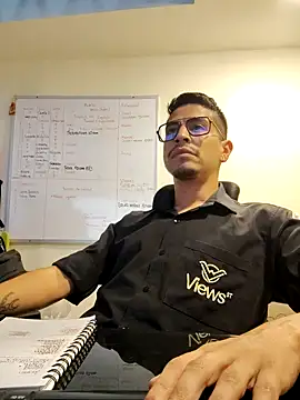 Snapshot of Juann-cock chatting on 11/27/25, 09:39 Juann-cock online show from 11/27/25, 09:39