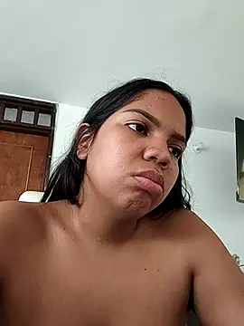 Snapshot of CloeeHills_ chatting on 10/07/25, 12:57 CloeeHills online show from 10/07/25, 12:57