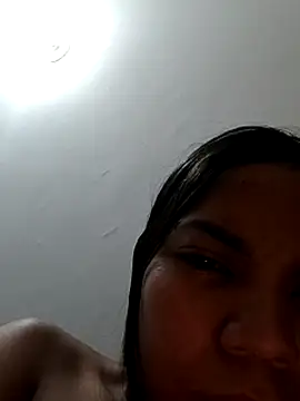 Snapshot of CloeeHills_ chatting on 10/09/25, 03:43 CloeeHills online show from 10/09/25, 03:43
