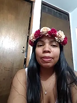 Snapshot of CloeeHills_ chatting on 10/15/25, 01:06 CloeeHills online show from 10/15/25, 01:06